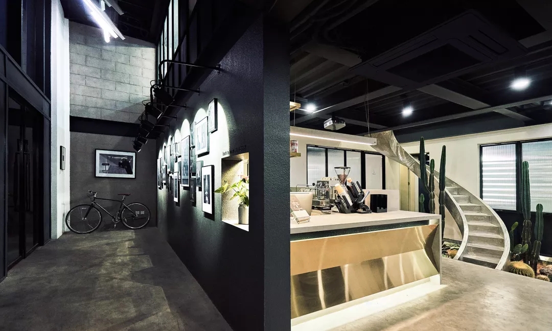 頂尖攝影工作室STUDIO：粗狂工業(yè)風(fēng)和現代簡(jiǎn)約風(fēng)的融合